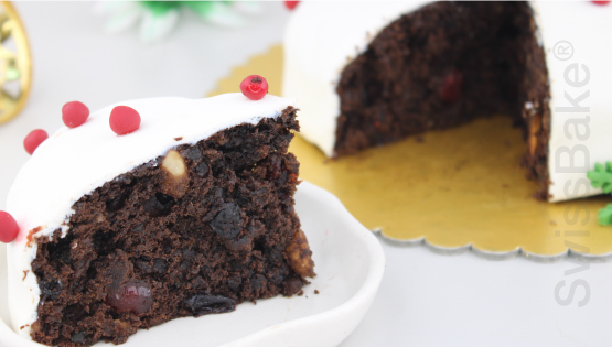 Spicy Fruity Nutty Festive Cake